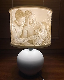 Svietidlá - Personalizovaná lampa litofán - 3D fotografia (Typ 1 - jabĺčkovitý podstsavec) - 16518786_