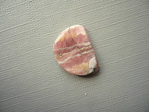 Minerály - Kabošon rodochrozitu 17 mm, č.42f - 16520098_