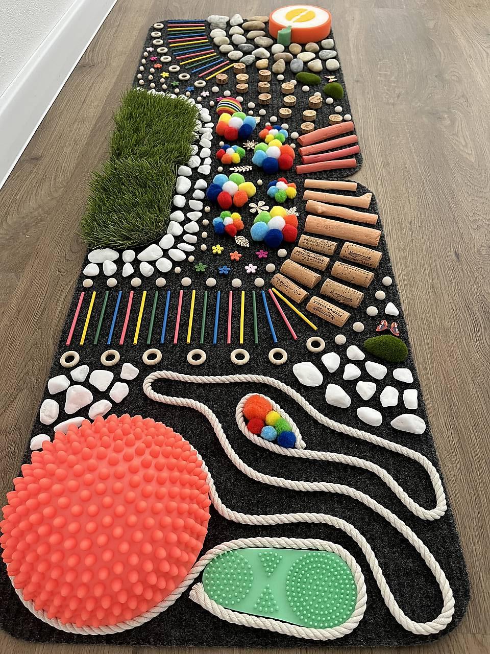 Senzomotorický koberec Farebné letné chodníčky