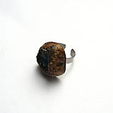 Prstene - Prsteň s dreveným očkom - topoľový kalus so živicou - 16521952_