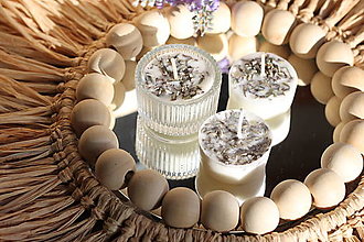Sviečky - Čajové bezobalové sviečky v sklenenom stojane - 16522559_