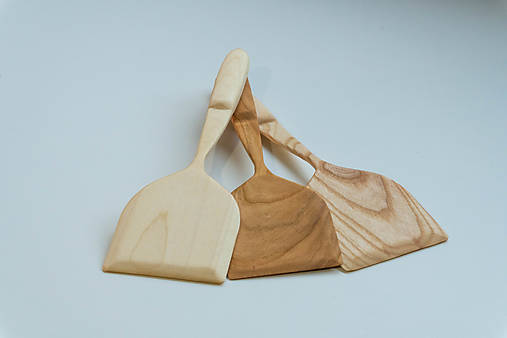 Drevená obracačka (spatula)