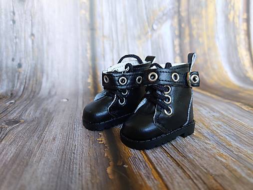 Topánky s prackou 