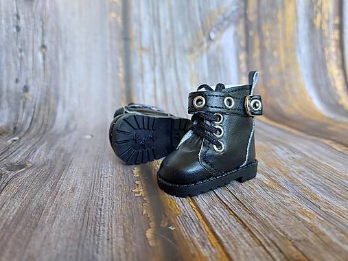 Topánky s prackou 