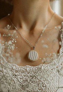 Sady šperkov - Ľanový set - Béžový pásik (Prívesok s retiazkou z chirurgickej ocele) - 16525774_