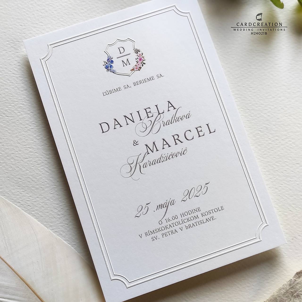 Svadobné oznámenie s luxusnou vystúpenou tlačou - H24021B