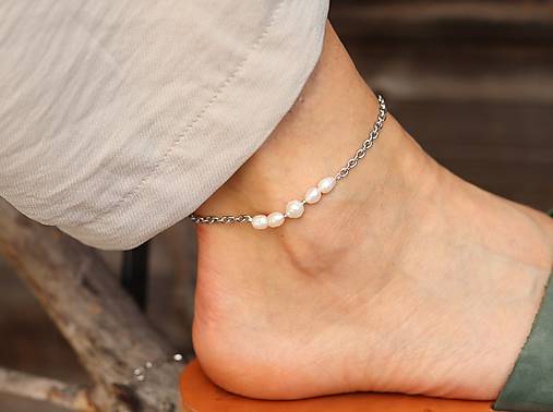 Retiazkový náramok na nohu perly