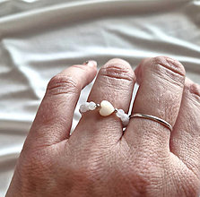 Prstene - Prsteň*srdiečko*perleť*mesačný kameň*Ag - 16526565_