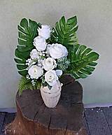 Spomienková kytica s bielymi ružami - dekorácia