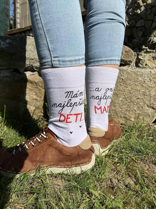 Maľované ponožky pre najlepšiu mamu, ktorá má najlepšie deti