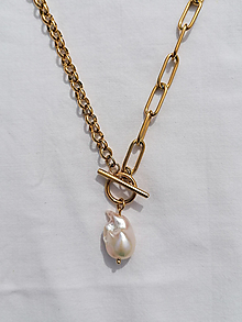 Náhrdelníky - Asymetrický náhrdelník s veľkou barokovou perlou - 16528839_
