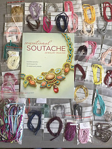 Návody a literatúra - Kniha o sutaškovaní Sensational soutache jewelery making s materiálom - 16530527_