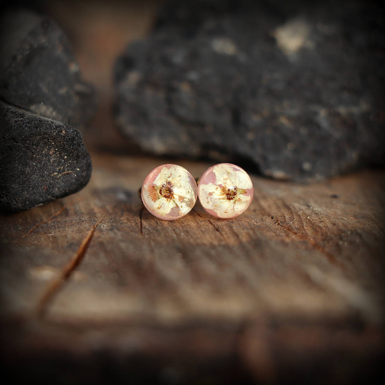 Napichovacie náušnice Tavoľníkové bábätká