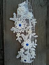  svadobný podväzok Ivory + modré čipkové kvety 29