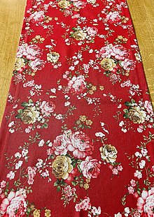 Úžitkový textil - Štóla -  kvety na červenej - 16533439_