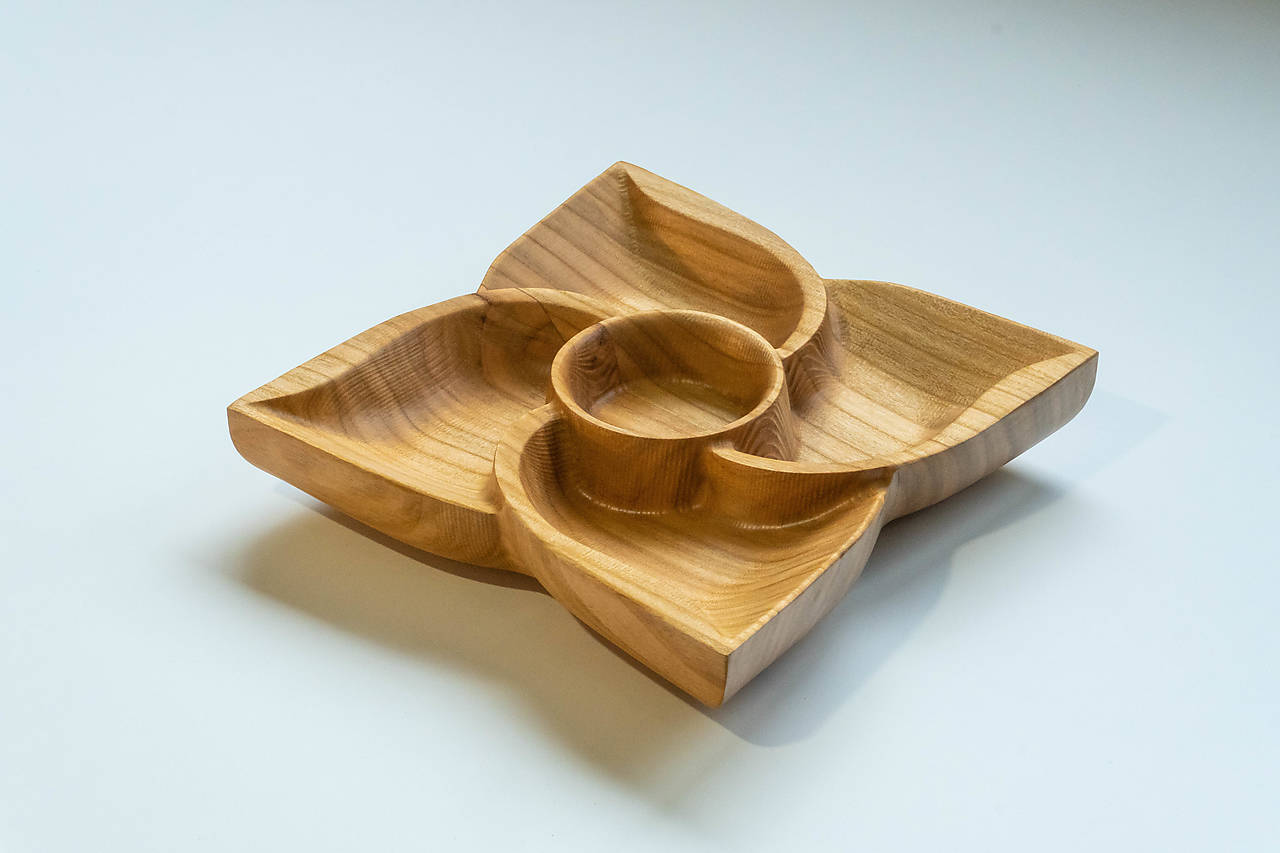 Drevená miska-kvet (5priehradiek) (čerešňa)