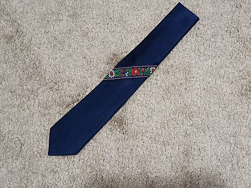 pánska kravata FOLK tmavo modrá s troškou folku