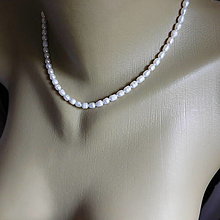 Náhrdelníky - Náhrdelník-Bílé malé perličky - 16536006_