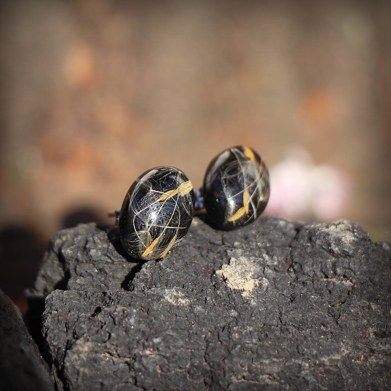 Napichovacie náušnice Oválne nočné púpavy