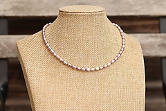 Perlový choker náhrdelník - lila