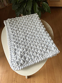 Detský textil - Ručně pletená žinylková deka pro miminko - bledě modrá - 16536856_