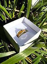 Prstene - Zásnubný prsteň JURING Oliva - 16538025_