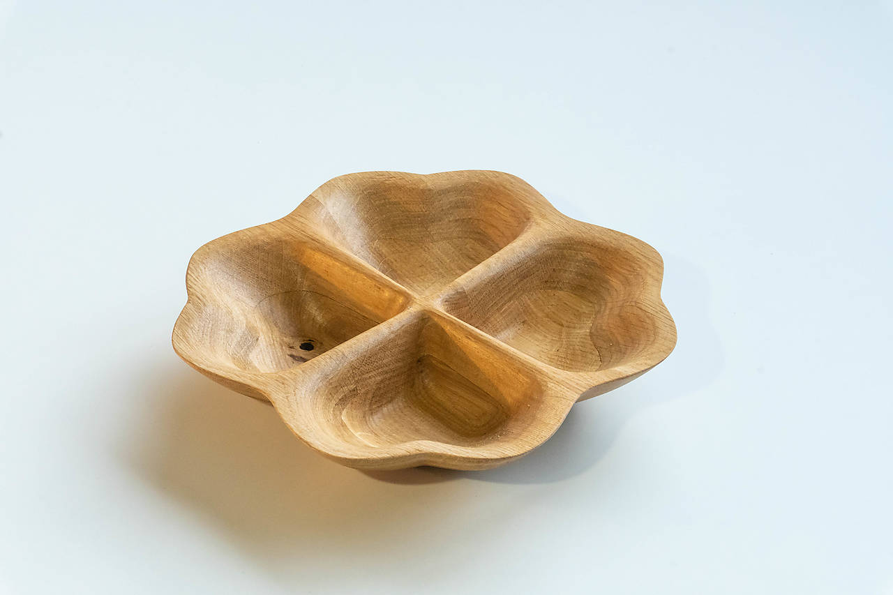 Drevená miska-štvorsrdce (4priehradky) (dub)