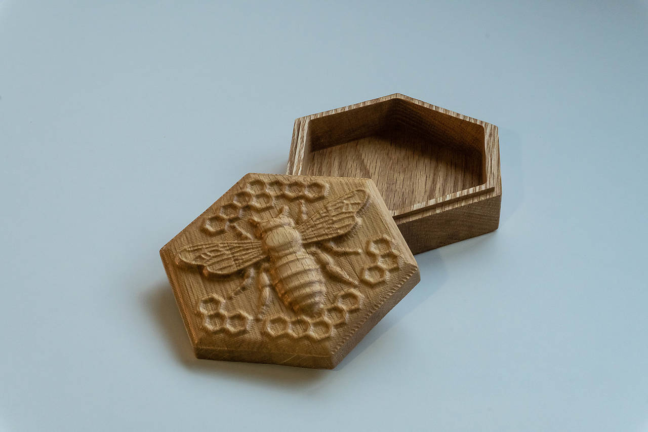 Drevený box-včelí úľ (dub)