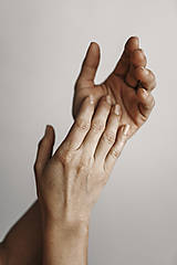 Telová kozmetika - Výživný krém na ruky Silky Touch Hand Cream - 16542390_