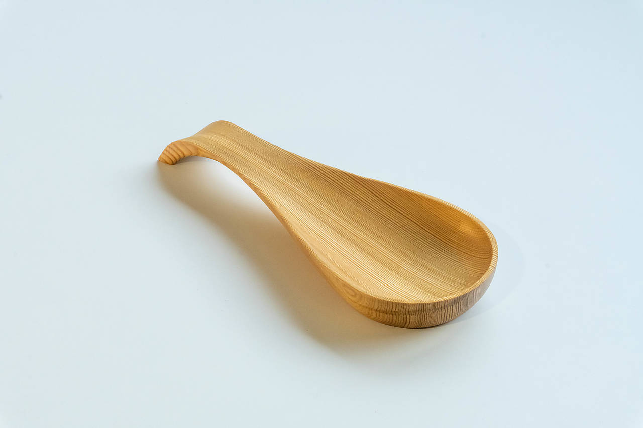 Drevená miska-lyžica (červený smrek)