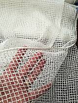 Úžitkový textil - Záclona mriežka v metráži v bielom - 16541685_