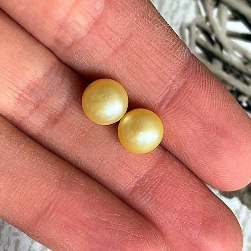 Freshwater Pearls Stud Earrings / Napichovacie náušnice so sladkovodnými perlami E033