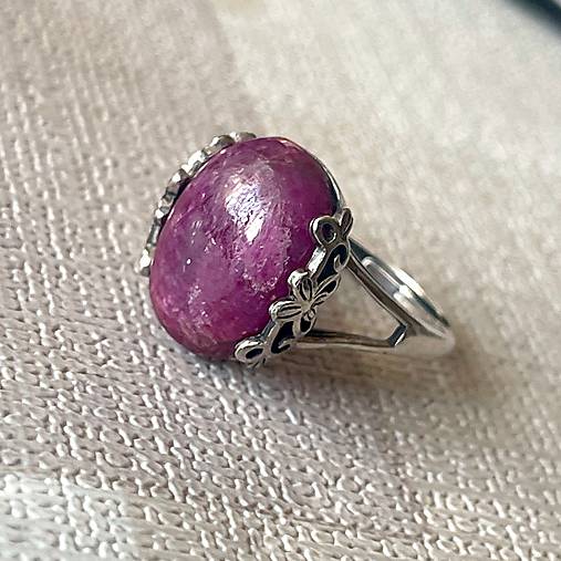 Natural Ruby Filigree AG925 Silver Ring  / Strieborný prsteň s rubínom E033