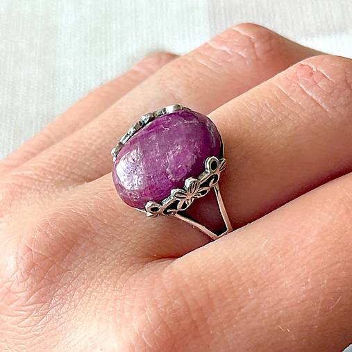 Natural Ruby Filigree AG925 Silver Ring  / Strieborný prsteň s rubínom E033