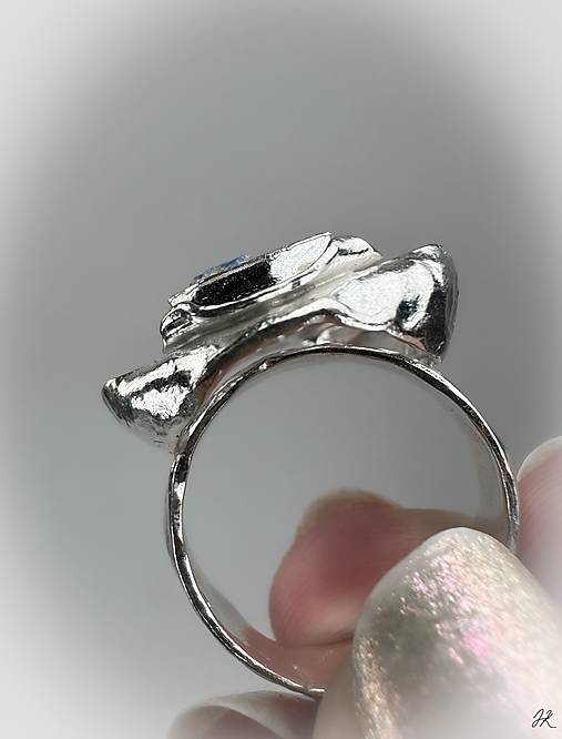 Strieborný 925/1000 prsteň so surovým prírodným opálom