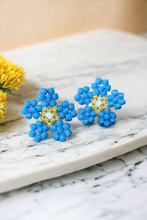 Náušnice - Šité napichovacie náušnice nezábudky, chirurgická oceľ - 16547063_