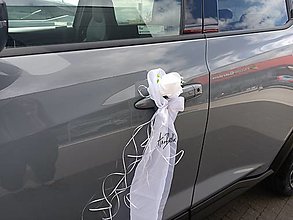 Dekorácie - Biela výzdoba na svadobné auto (Samotná ruža na spätné zrkadlá) - 16548489_
