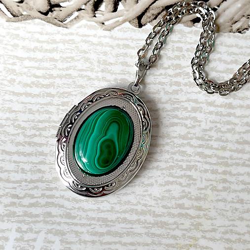 Oval Gemstone Antique Silver Locket Necklace / Otvárací medailón (Malachite E033)