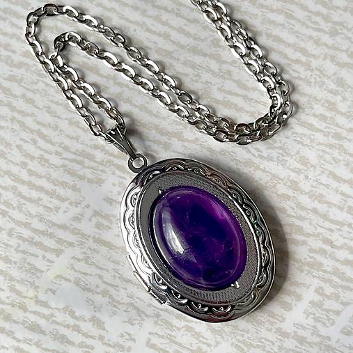 Oval Gemstone Antique Silver Locket Necklace / Otvárací medailón (Amethyst E033)