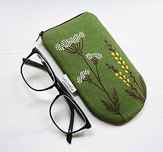 Taštičky - Obal na okuliare - Kvety na zelenej (Ručna maľba) - 16551158_