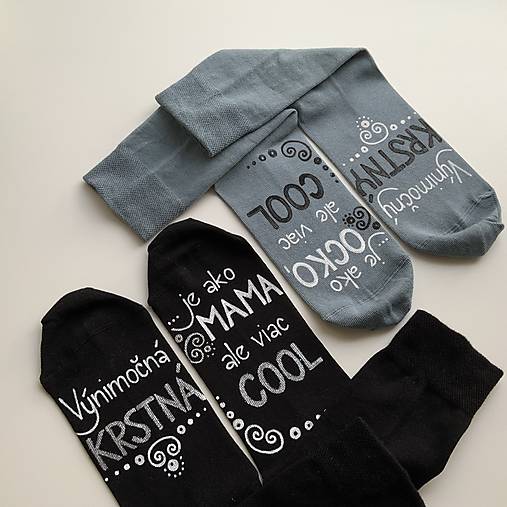 Maľované ponožky pre KRSTNÚ/KRSTNÉHO, ktorí sú výnimoční a COOL (čierne + sivomodré)