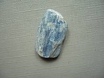 Minerály - Troml. - kyanit (disten) 24 mm, č.1398w - 16552684_