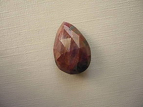 Minerály - Broušená kapka - rubín 19 mm č.25f - 16550908_