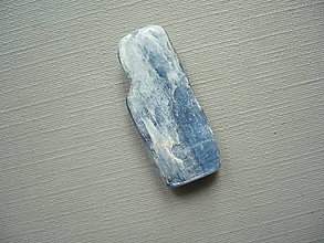 Minerály - Kyanit (disten) - špalíček 27 mm, č.56f - 16552655_