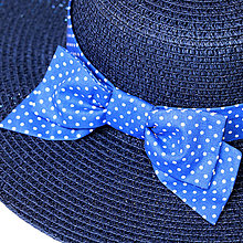 Čiapky, čelenky, klobúky - Polly - tmavo modrý slamený klobúk s výberom stuhy (biela bodečka na modrej) - 16556143_