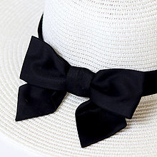 Čiapky, čelenky, klobúky - Polly - biely slamený klobúk s výberom stuhy (čierna) - 16556158_