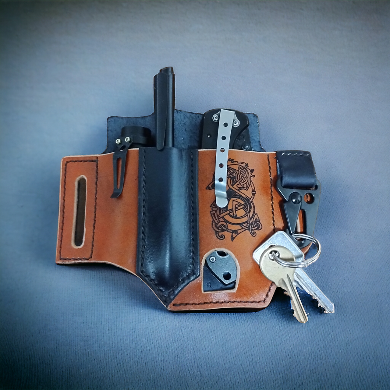 Kožené púzdro na opasok