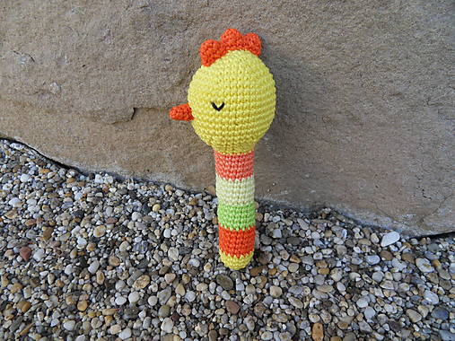 Hračky - Milá háčkovaná hrkálka - zvieratko (Kuriatko) - 16557875_