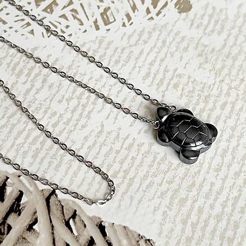 Steel Hematite Turtle Necklace / Oceľový náhrdelník s korytnačkou - hematit E035