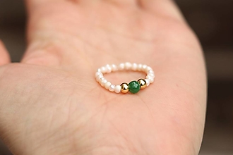 Prstene - Perlový prsteň - mini (Smaragd) - 16560400_